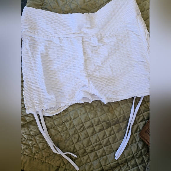 Pants - White Scruntch Booty Shorts